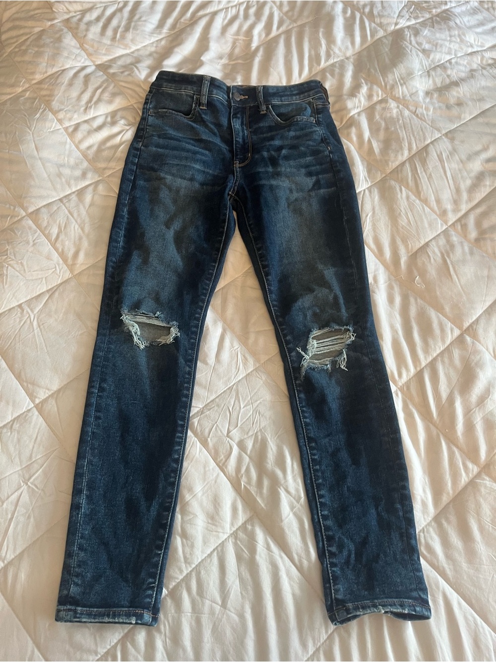 American Eagle Outfitters Dark Blue Ripped Skinny Jeans Size 6 short